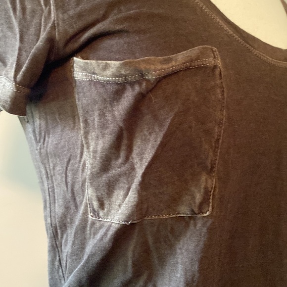 Gently worn brown super soft tee - Picture 2 of 4